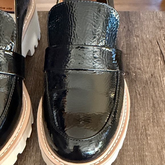 EUC Dolce Vita Hyatt Black Patent Leather Platform Loafers w/White Lug Sole SZ 9 - Picture 7 of 7